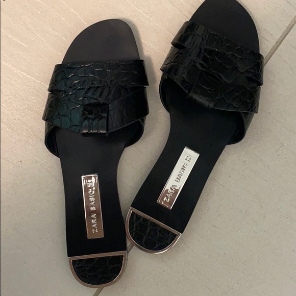 Shoes - Zara black sandals